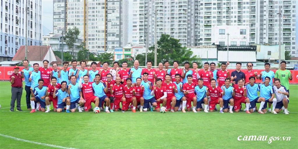 Giao lưu bóng đá Cà Mau - Thành phố Hồ Chí Minh, tăng cường gắn kết và hợp tác