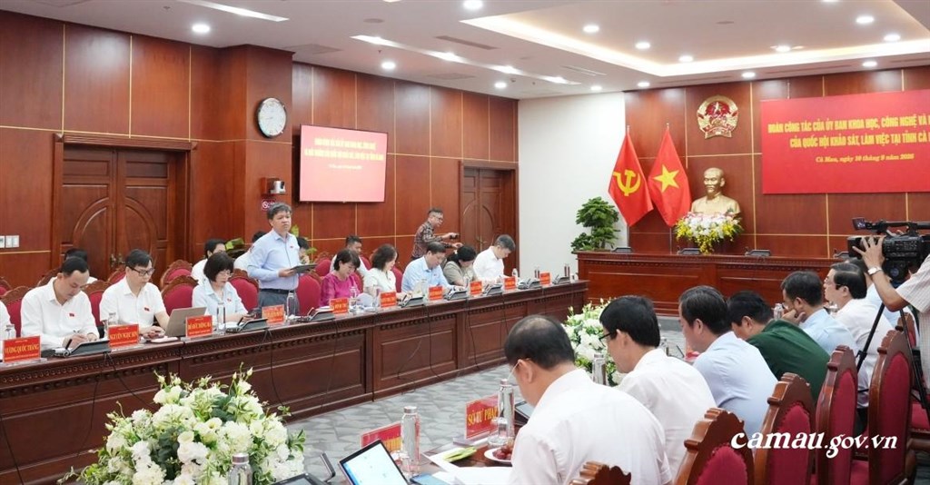 Đoàn công tác của Quốc hội làm việc về điện lực, tài nguyên và môi trường biển
