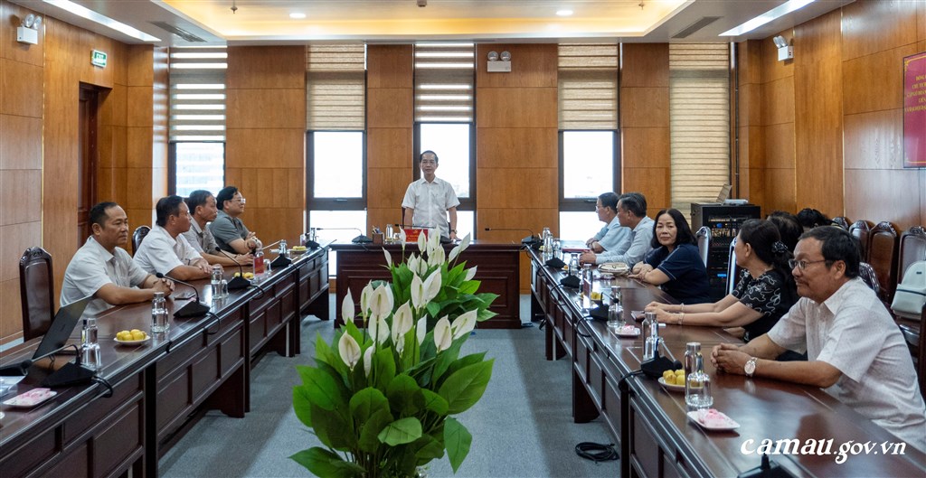 Phó Bí thư Tỉnh ủy Hồ Thanh Thủy gặp gỡ hai đoàn đại biểu dự đại hội toàn quốc