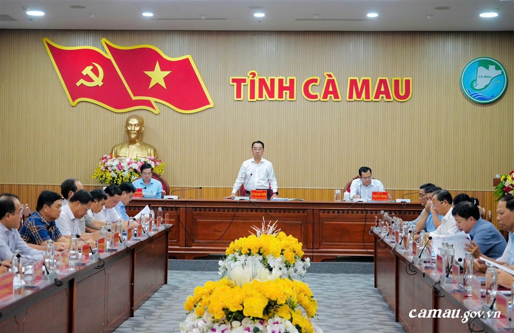Chủ tịch UBND tỉnh yêu cầu thúc đẩy tăng trưởng, đẩy nhanh giải ngân vốn đầu tư công