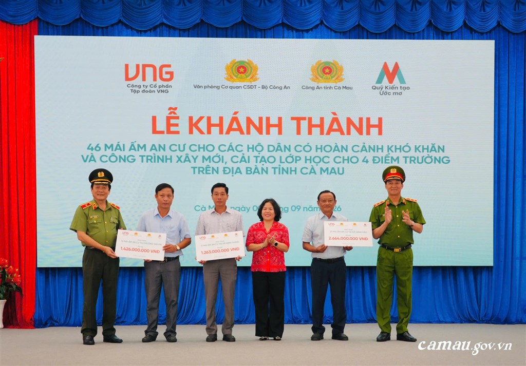 Khánh thành, bàn giao 46 mái ấm an cư và công trình lớp học tại 4 điểm trường