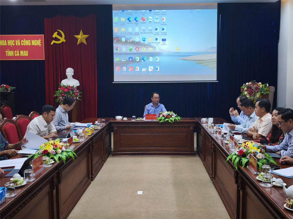 Chủ tịch UBND tỉnh Lữ Quang Ngời làm việc với Sở Khoa học và Công nghệ về sắp xếp đơn vị sự nghiệp công lập