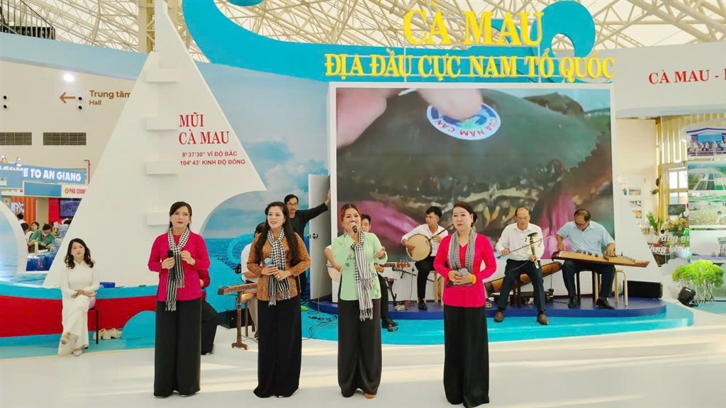 BẢO TỒN, PHÁT HUY MẠNH MẼ, TOÀN DIỆN GIÁ TRỊ VĂN HÓA VÀ CON NGƯỜI CÀ MAU TRONG THỜI KỲ MỚI